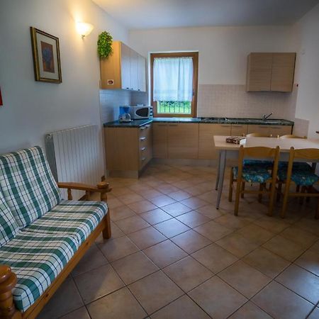Apartamento Casa Al Portico Pieve Di Ledro Exterior foto