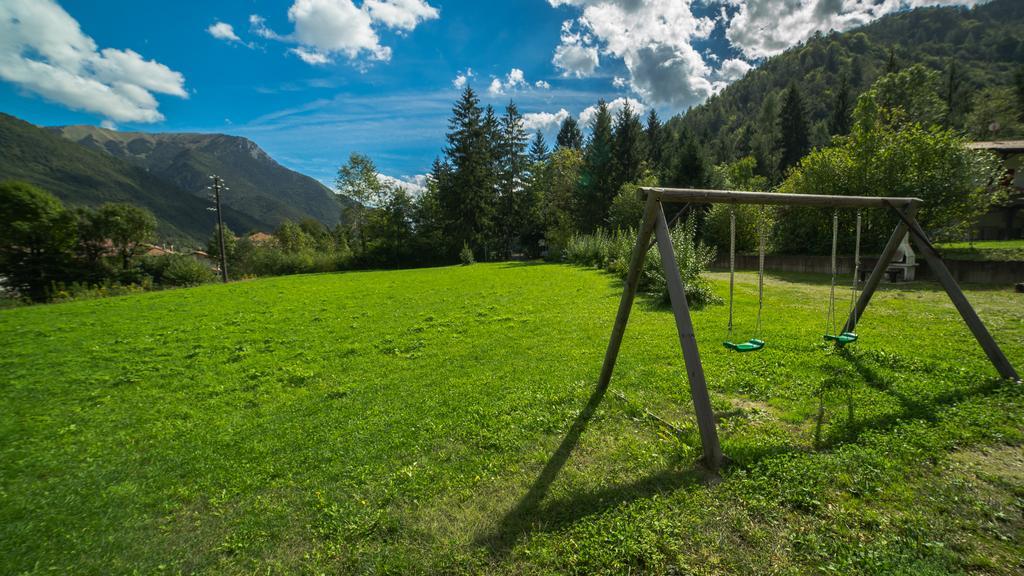 Apartamento Casa Al Portico Pieve Di Ledro Exterior foto